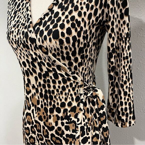 Banana Republic animal print Long sleeve wrap dress - Picture 3 of 14